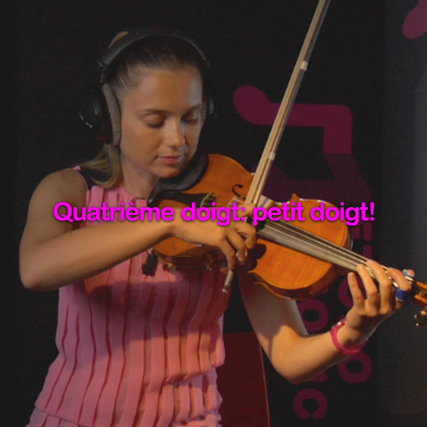 Leçon 036: Quatrième doigt: petit doigt! - violino online, play violin online,   - tocar violin online, уроки игры на скрипке, Metodo Mirkovic - cours de violon en ligne, geige online lernen