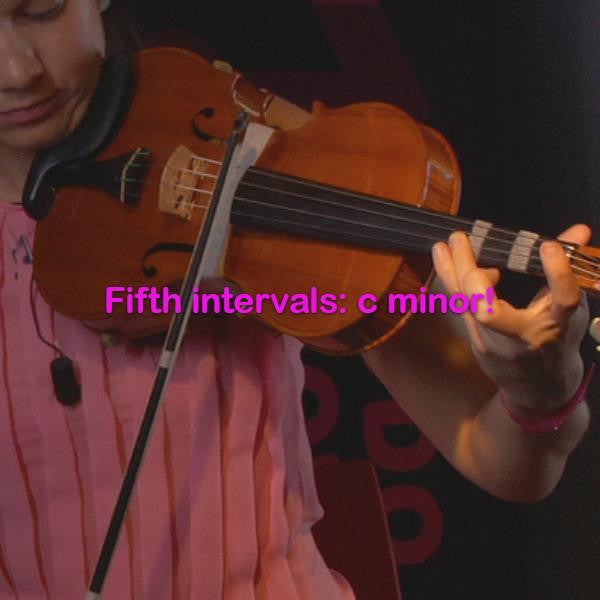 Lesson 128: Fifth intervals: c minor! - violino online, play violin online,   - tocar violin online, уроки игры на скрипке, Metodo Mirkovic - cours de violon en ligne, geige online lernen